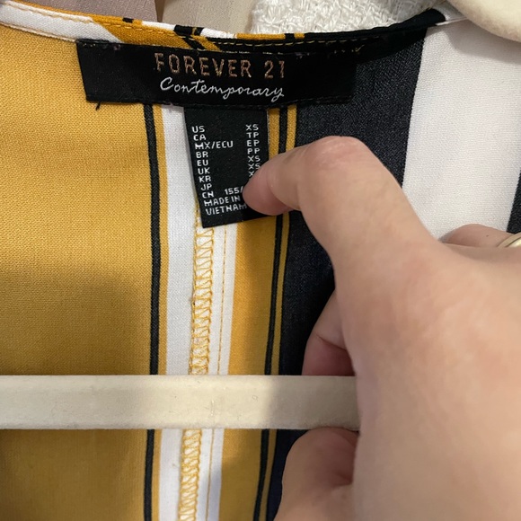 3 colored wrap dress - Picture 3 of 3